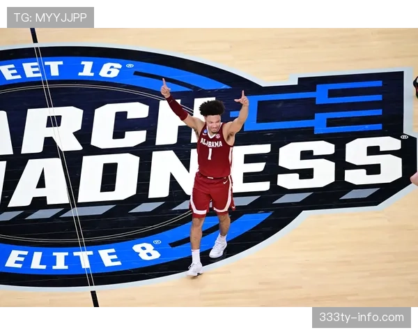 布伦森无球跑动拉开空间 提升尼克斯关键时刻得分效率