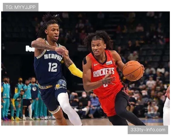 杰伦·威廉姆斯突破创造机会效率提升显著拉开新秀对比