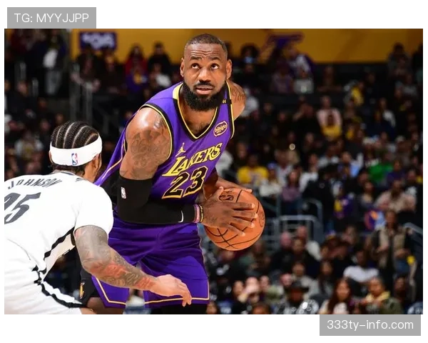 拉塞尔防守盖帽拉开内线差距主导球队防守核心地位